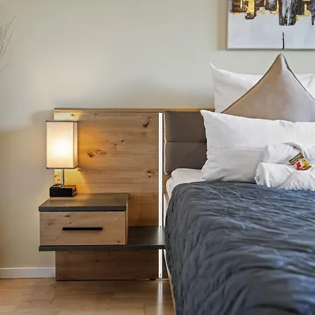 Apart21 Zentrale Design Wohnung, 70qm, Parkplatz, Netflix, Balkon, Nahe Audi Apartment Ingolstadt