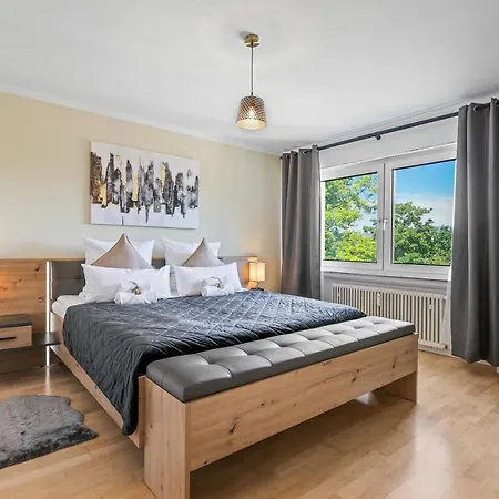 Apart21 Zentrale Design Wohnung, 70qm, Parkplatz, Netflix, Balkon, Nahe Audi Apartment Ingolstadt